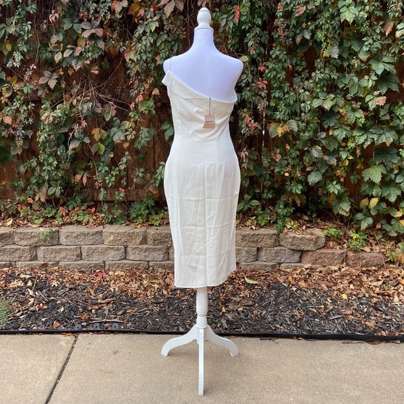 Revolve Superdown Jillian Asymmetric Midi Dress Size Medium Color White - Picture 6 of 7